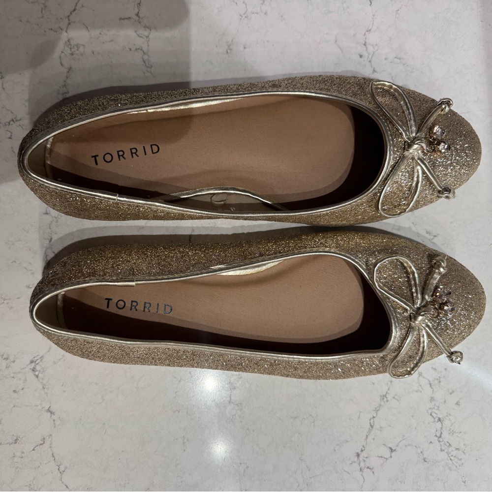 Torrid Sparkling Gold flats 9.5 wide new